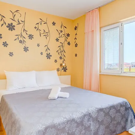 Апартаменты Petra *