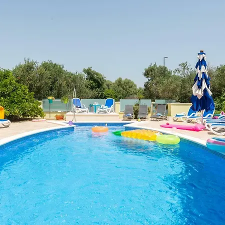 Апартаменты Petra *