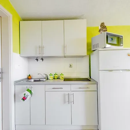 Petra Apartment *