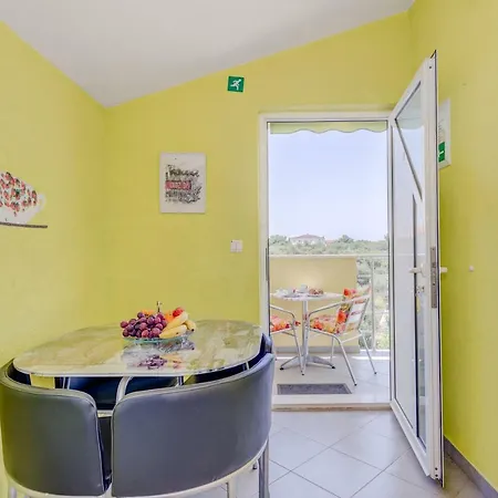 Petra Apartment *
