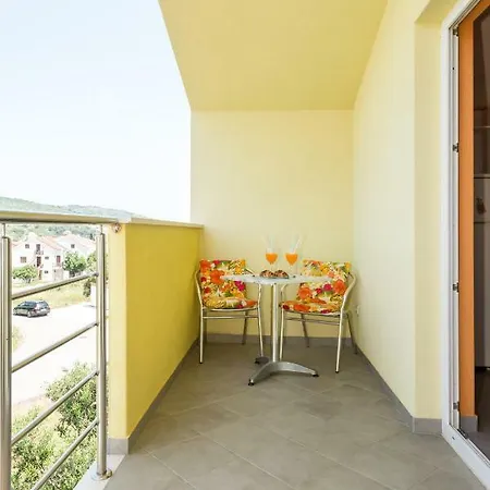 Apartment Petra *