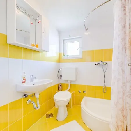 Petra Apartment *